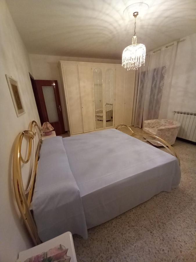 Affittacamere L'Arco Volastra Bagian luar foto