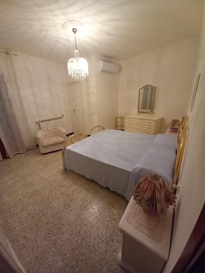 Affittacamere L'Arco Volastra Bagian luar foto